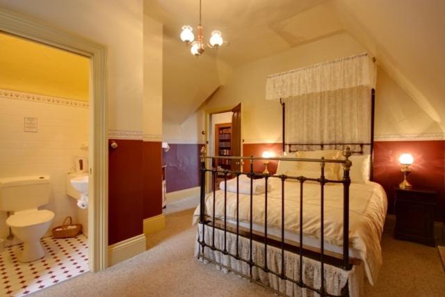 Westella Colonial B&B Accommodation Ulverstone Oda fotoğraf